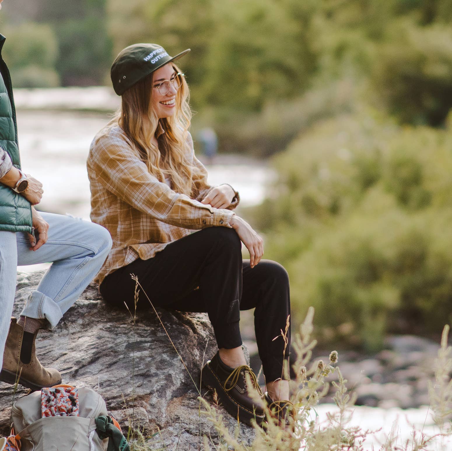 Right at home on a forest trail, a mountain top or wherever your weekend adventures take you! This low profile hat features a flat peak and metal side eyelet details. Hat is fully adjustable with nylon web strap and plastic fastener at the back. Details + 100% cotton, mid weight + Flocked patch design applied to front panel + Low profile - five panel cap, flat peak + Metal side eyelets + Unisex fit with adjustable plastic fastener + Spot clean, do not bleach, do not tumble dry -ethically sourced.