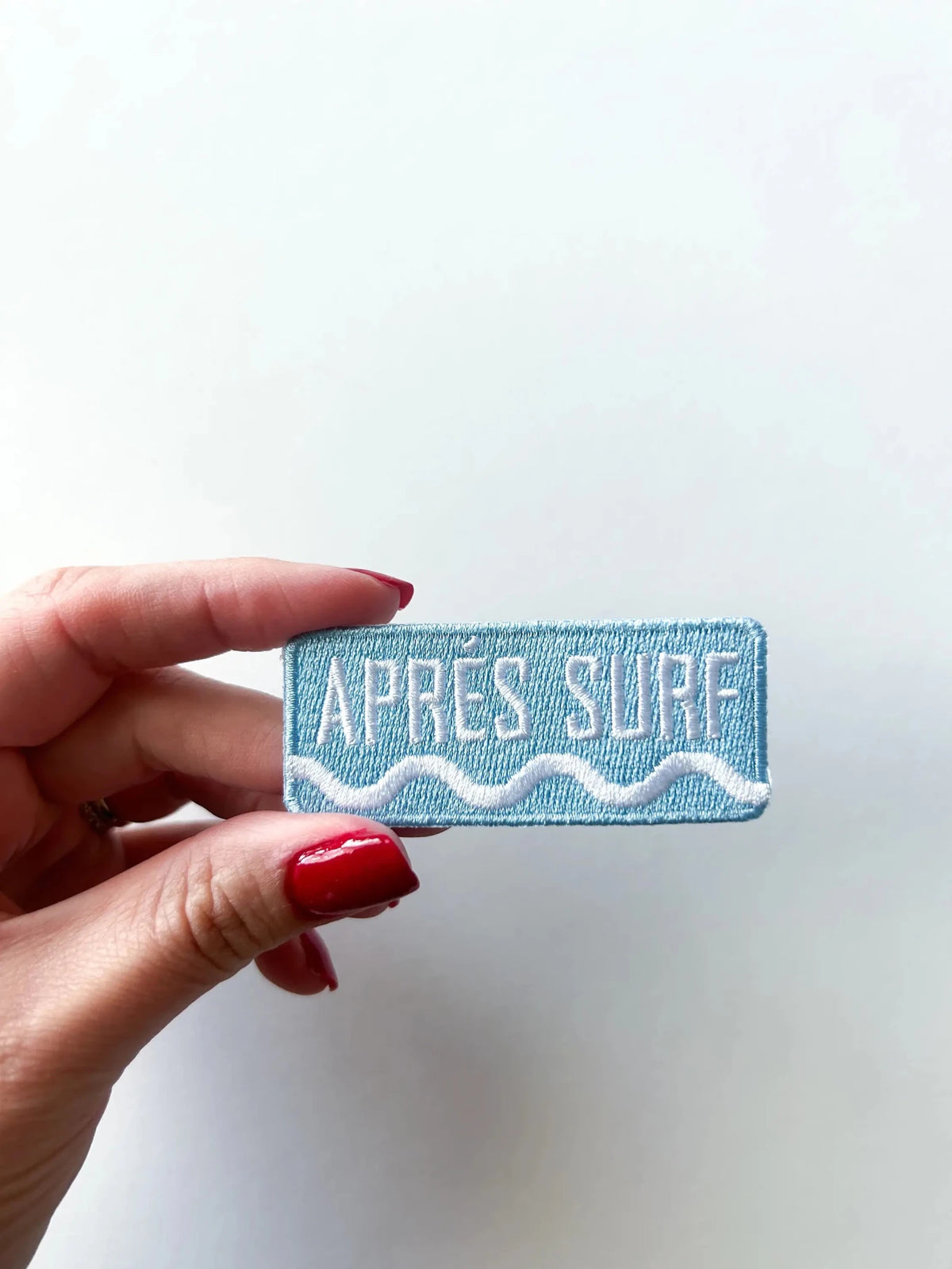 Apres Surf Embroidered Iron On Patch - Wander Together Outfitters