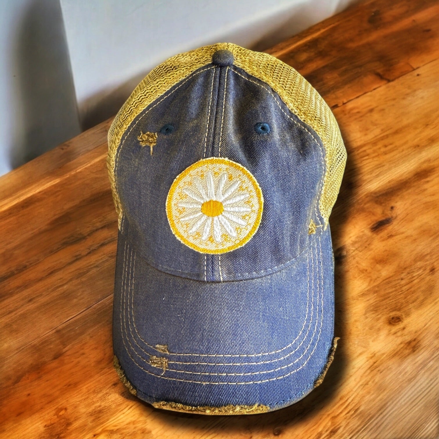 Daisy Patch Distressed Mesh Snapback Baseball Cap - Wander Together Outfitters