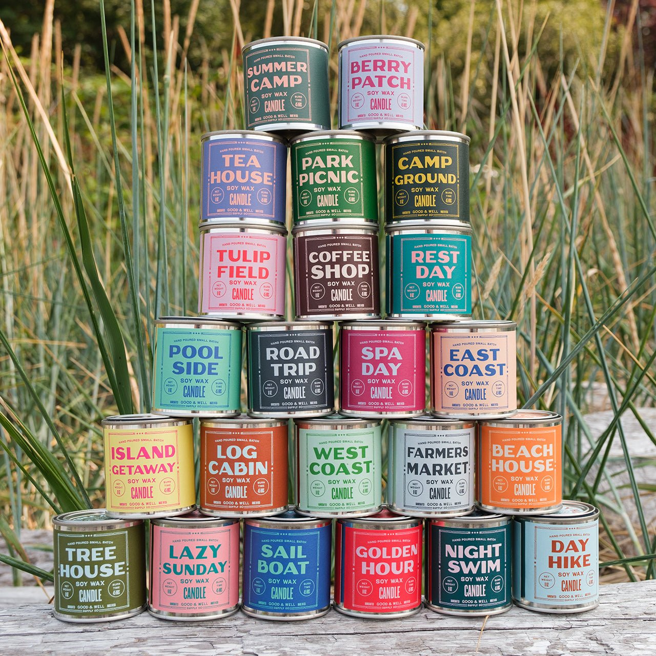 Day Hike Happy Place Candle (Crisp Air, Berries, Spruce, Amber) - Wander Together Outfitters
