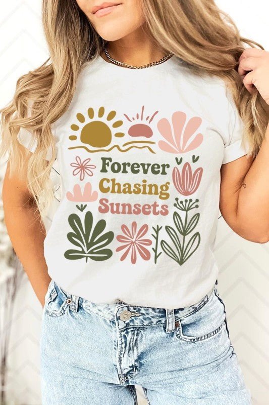"Forever Chasing Sunsets" Graphic Jersey Tee - Wander Together Outfitters