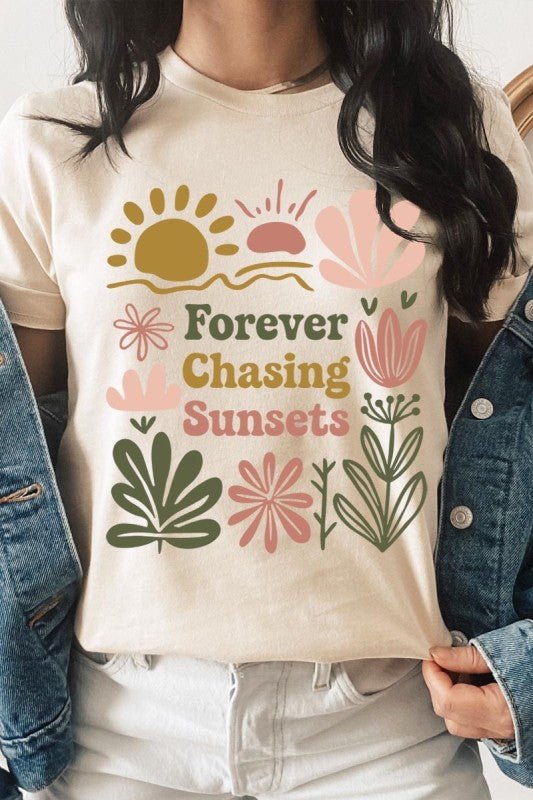 "Forever Chasing Sunsets" Graphic Jersey Tee - Wander Together Outfitters