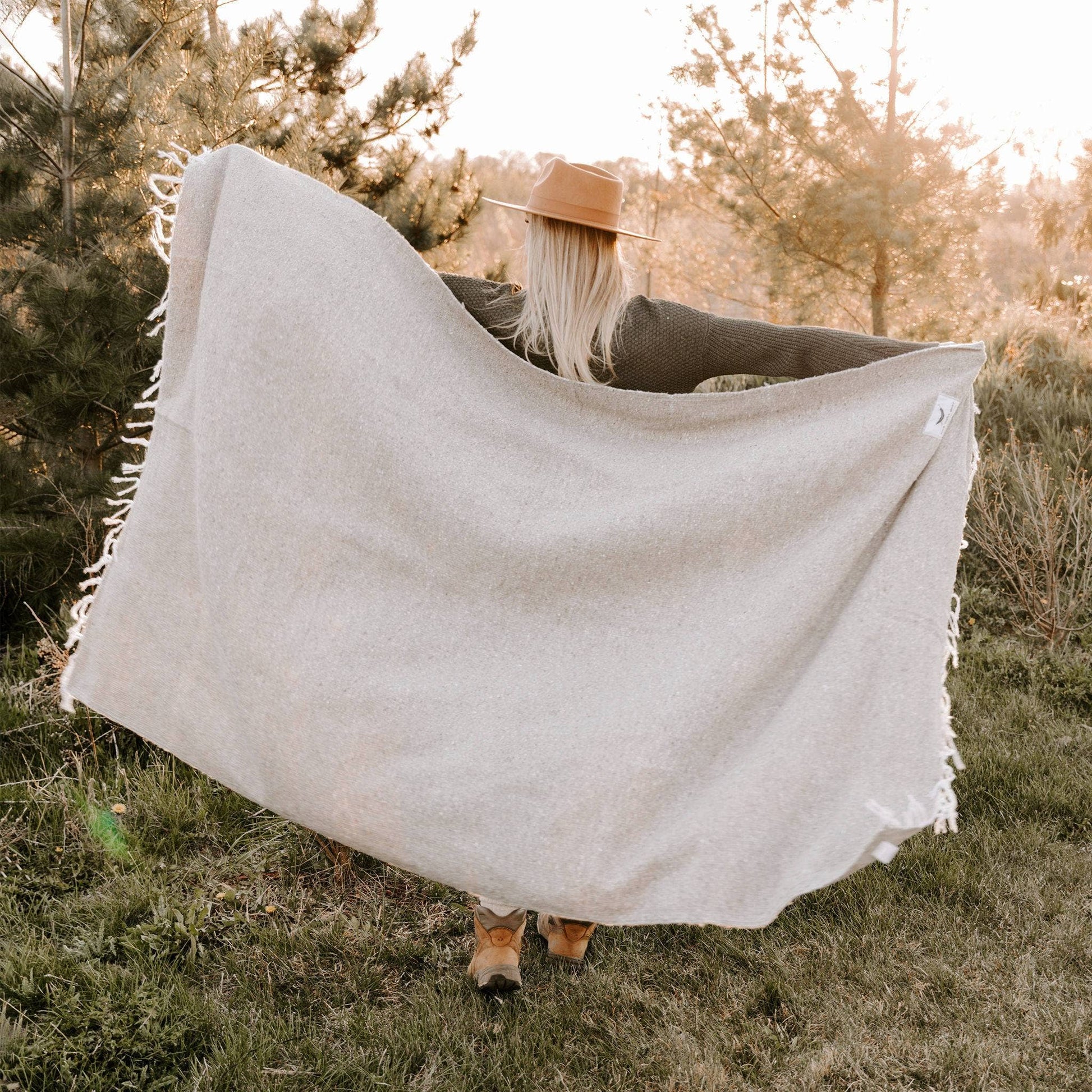 Handwoven Throw Blanket Huntington - Wander Together Outfitters
