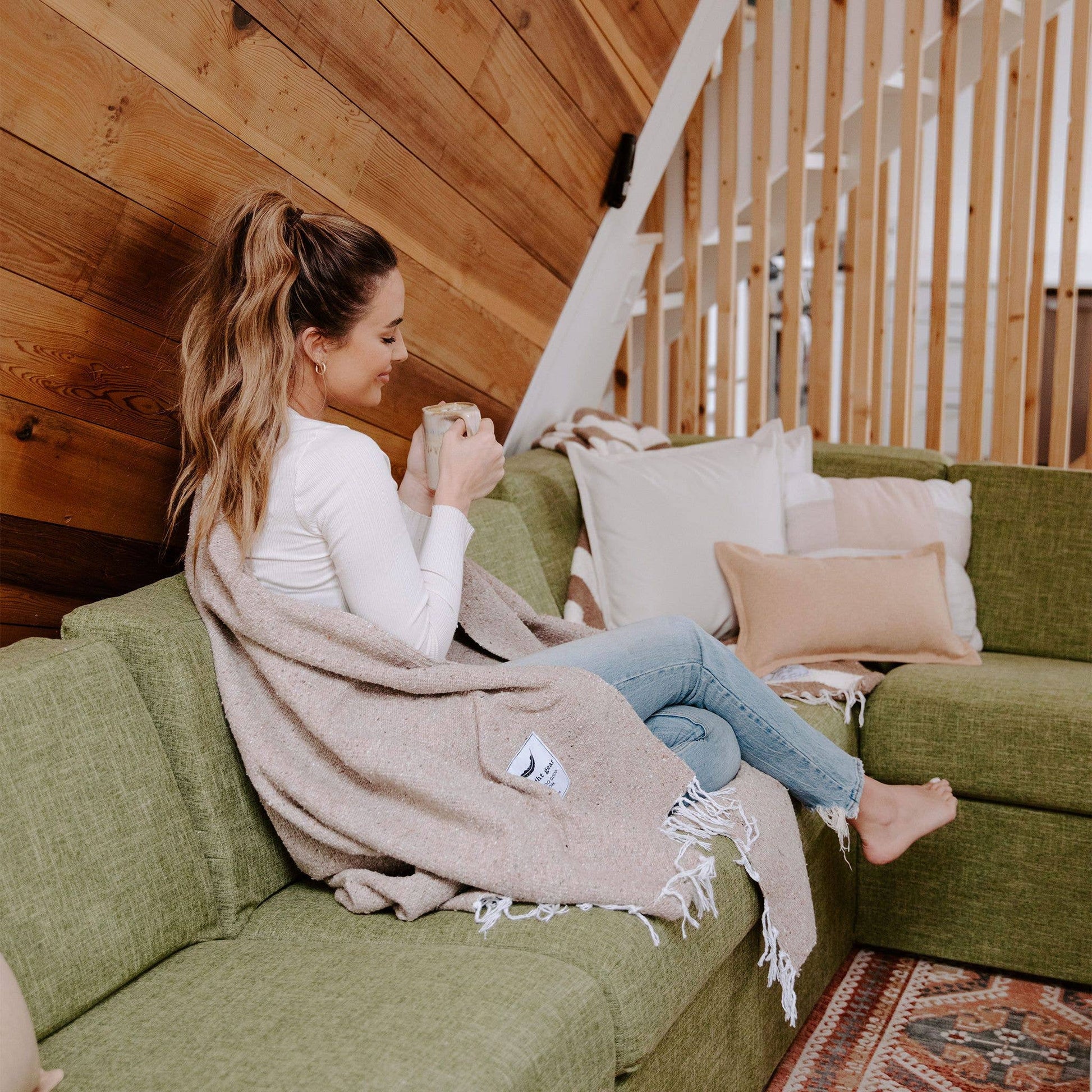 Handwoven Throw Blanket Huntington - Wander Together Outfitters