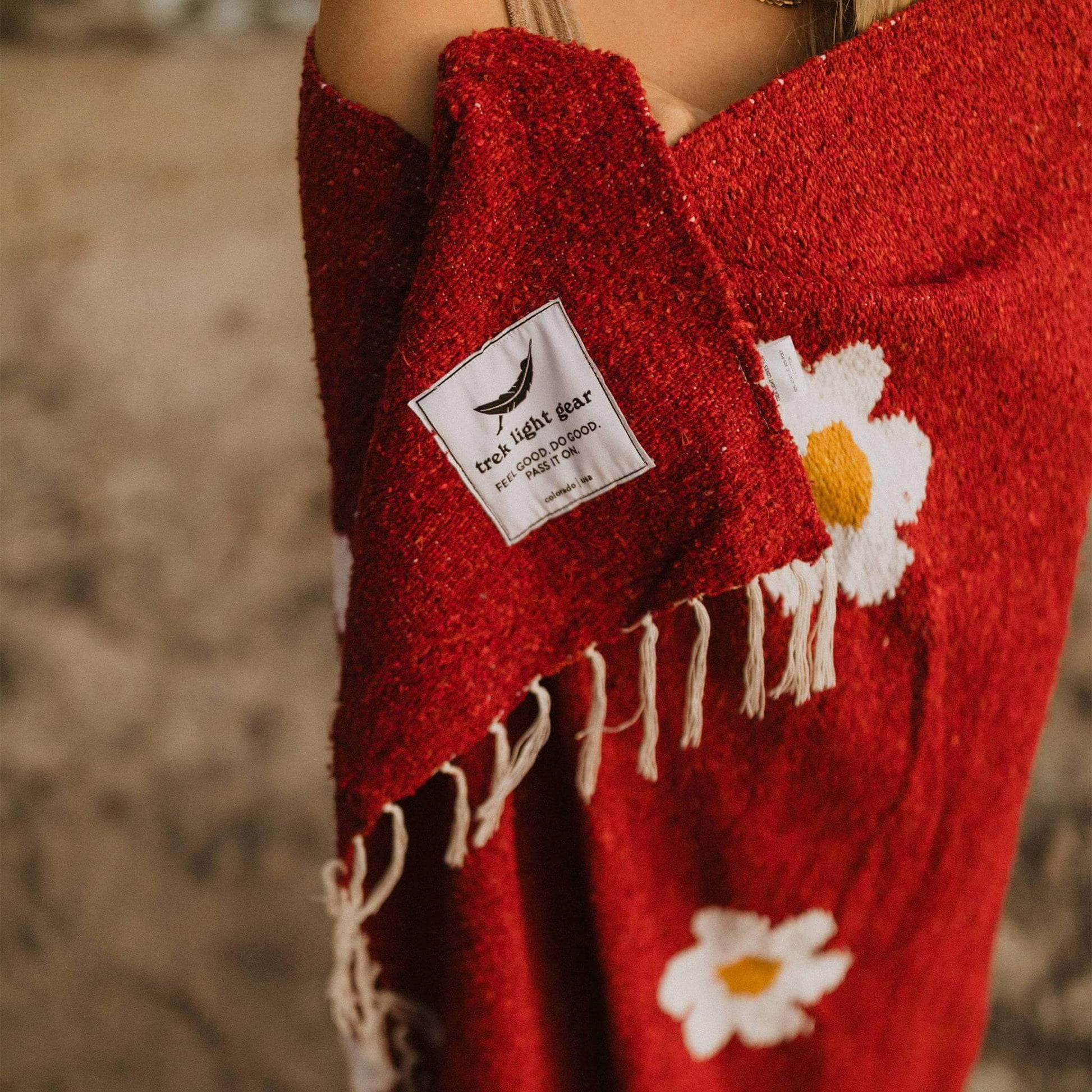 Lazy Daisy Blanket - Wander Together Outfitters