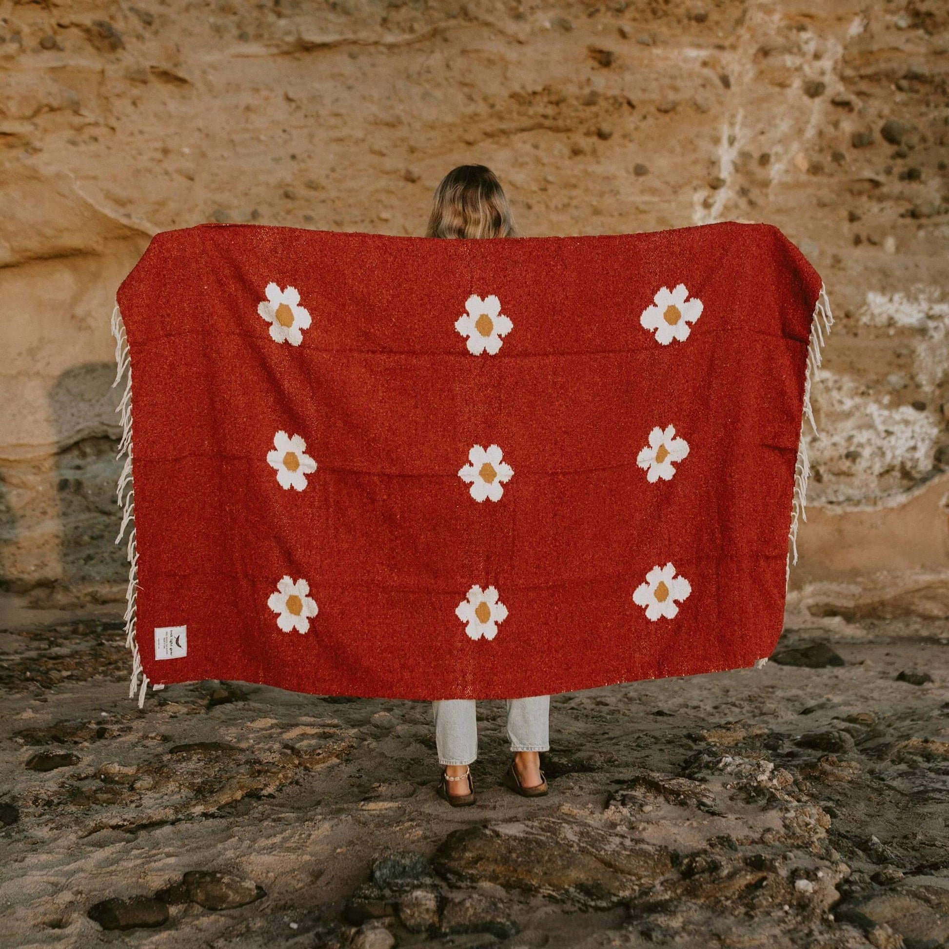 Lazy Daisy Blanket - Wander Together Outfitters