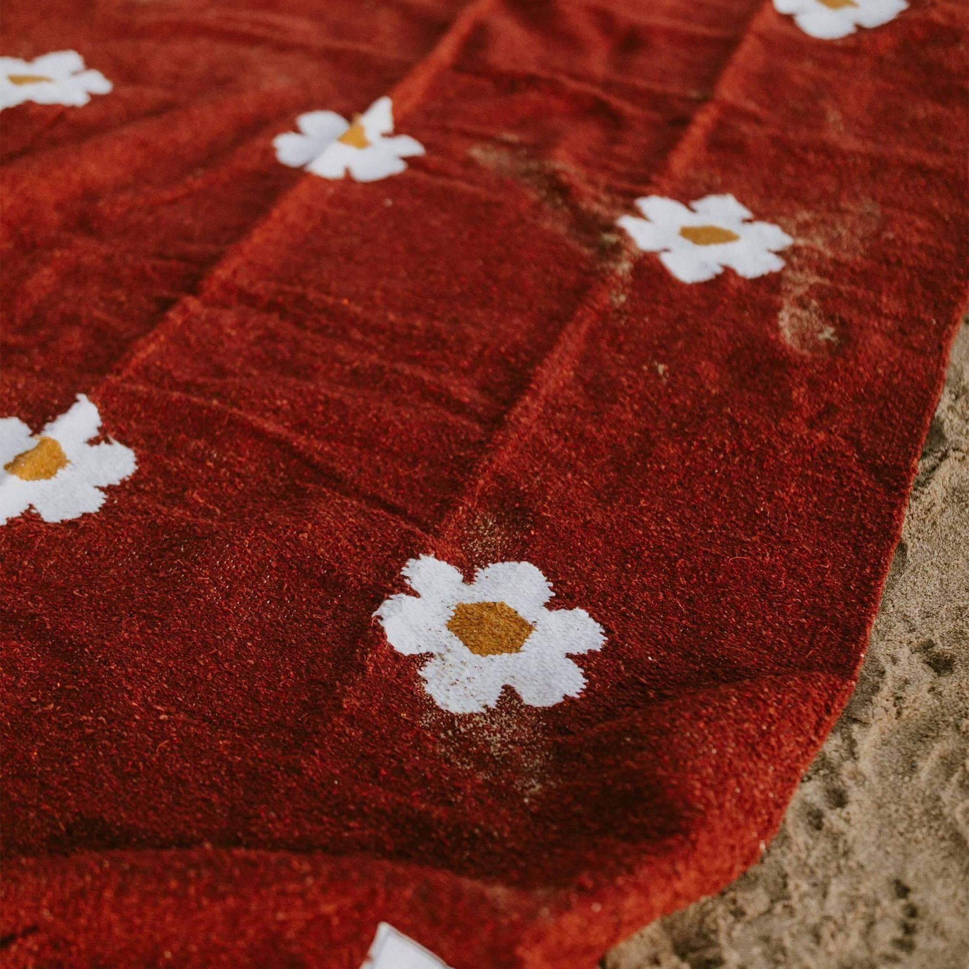 Lazy Daisy Blanket - Wander Together Outfitters