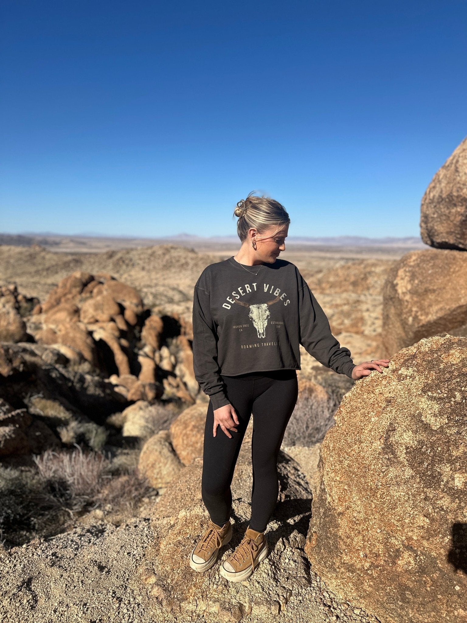 Roaming Desert Vibes Crop - Wander Together Outfitters