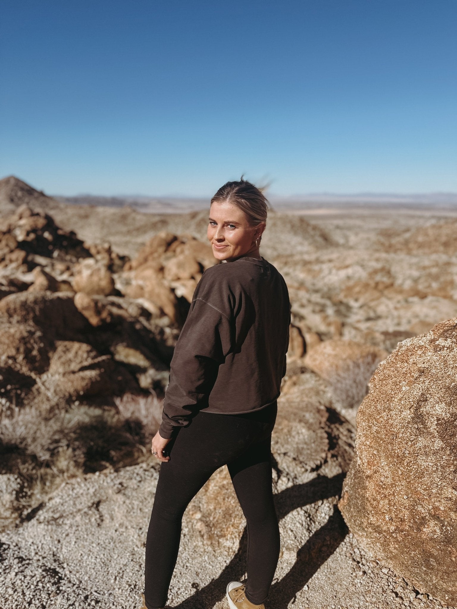 Roaming Desert Vibes Crop - Wander Together Outfitters