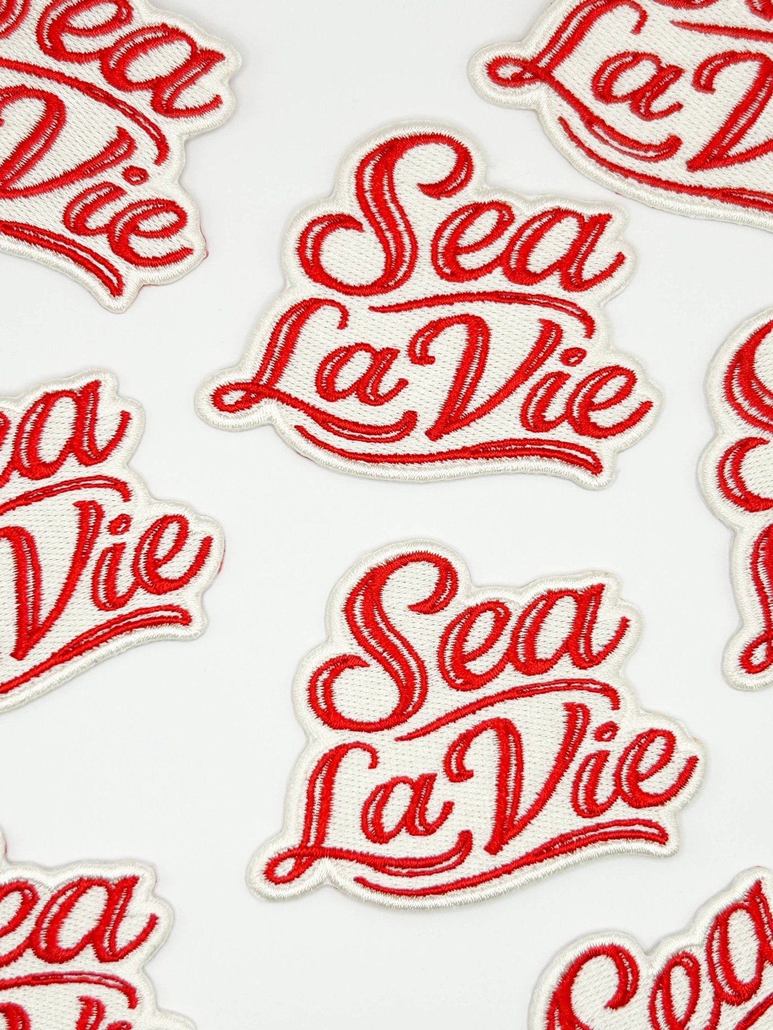 “Sea La Vie” Embroidered Iron On Patch - Wander Together Outfitters