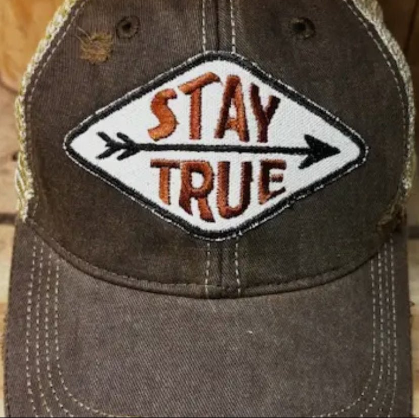 "Stay True" Distressed Mesh Snapback Baseball Cap - Wander Together Outfitters