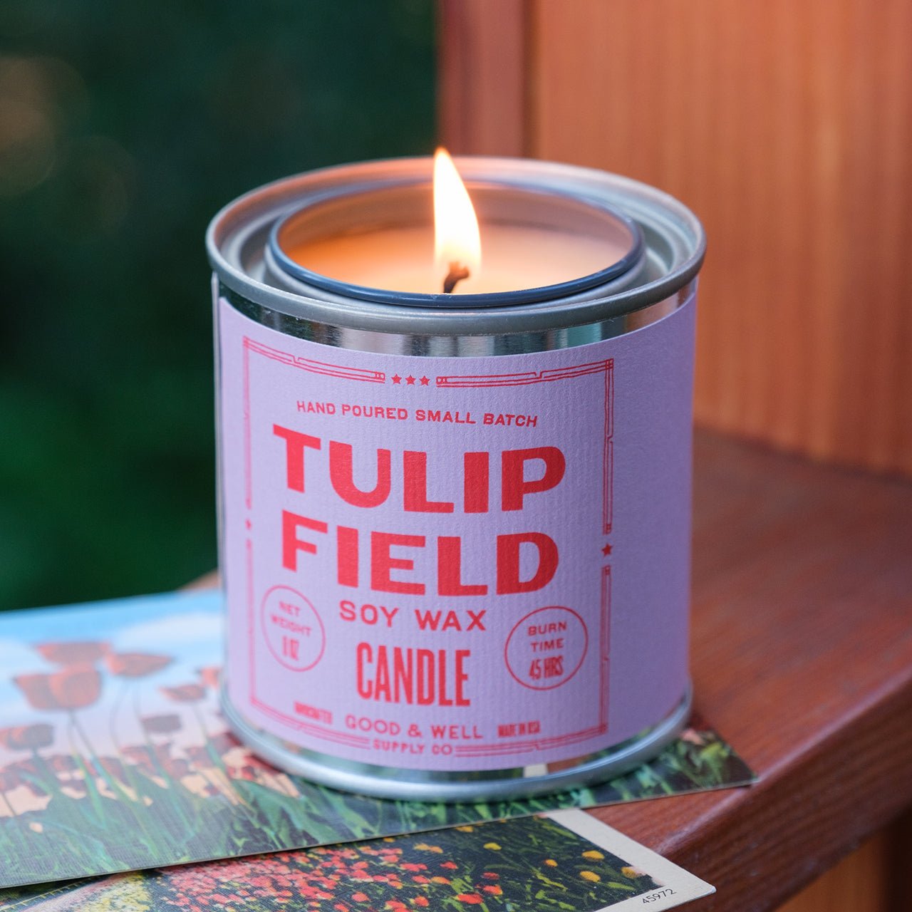 Tulip Field Happy Place Candle (peach, Palm, Leaves, Musk) - Wander Together Outfitters